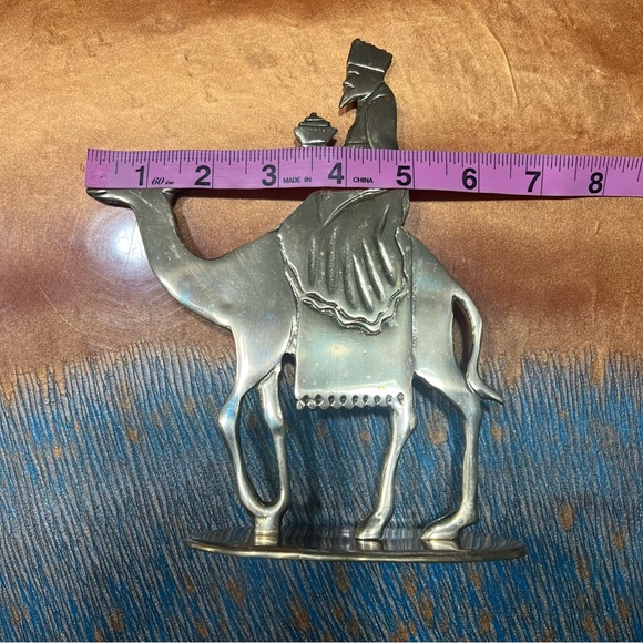 Vintage Brass Wiseman Nativity Figure Camel mcm - Picture 9 of 9